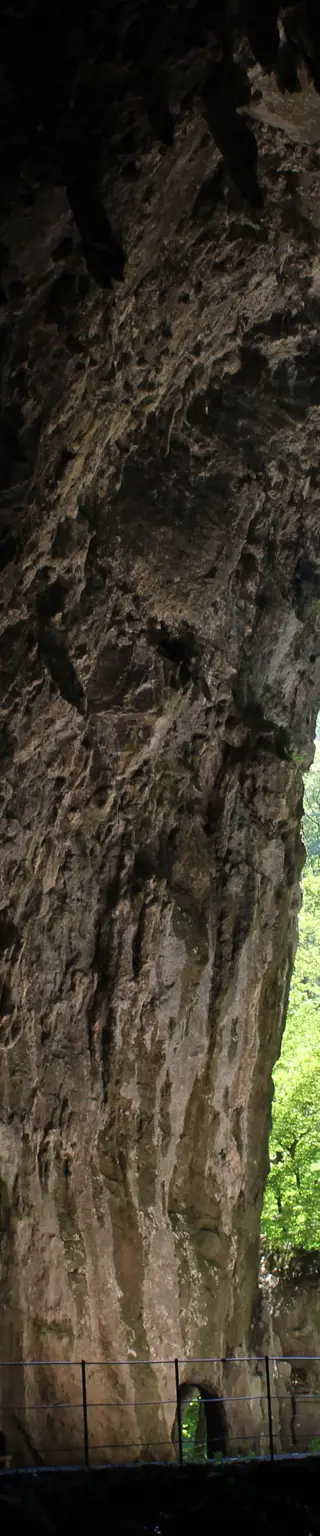 Steig hinab in die Unterwelt Sloweniens